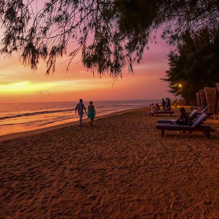 The Nattika Beach Resort Thrissur Buitenkant foto