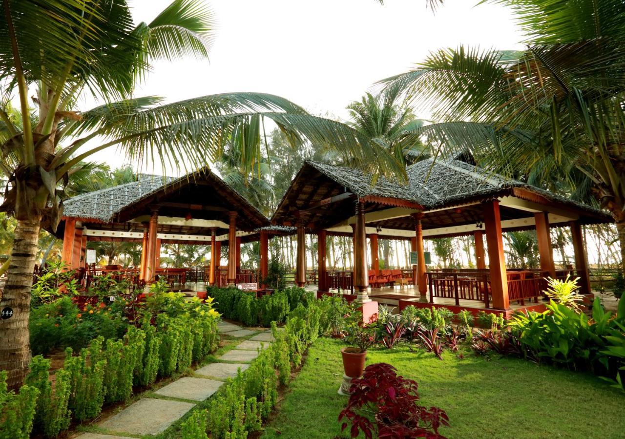 The Nattika Beach Resort Thrissur Buitenkant foto