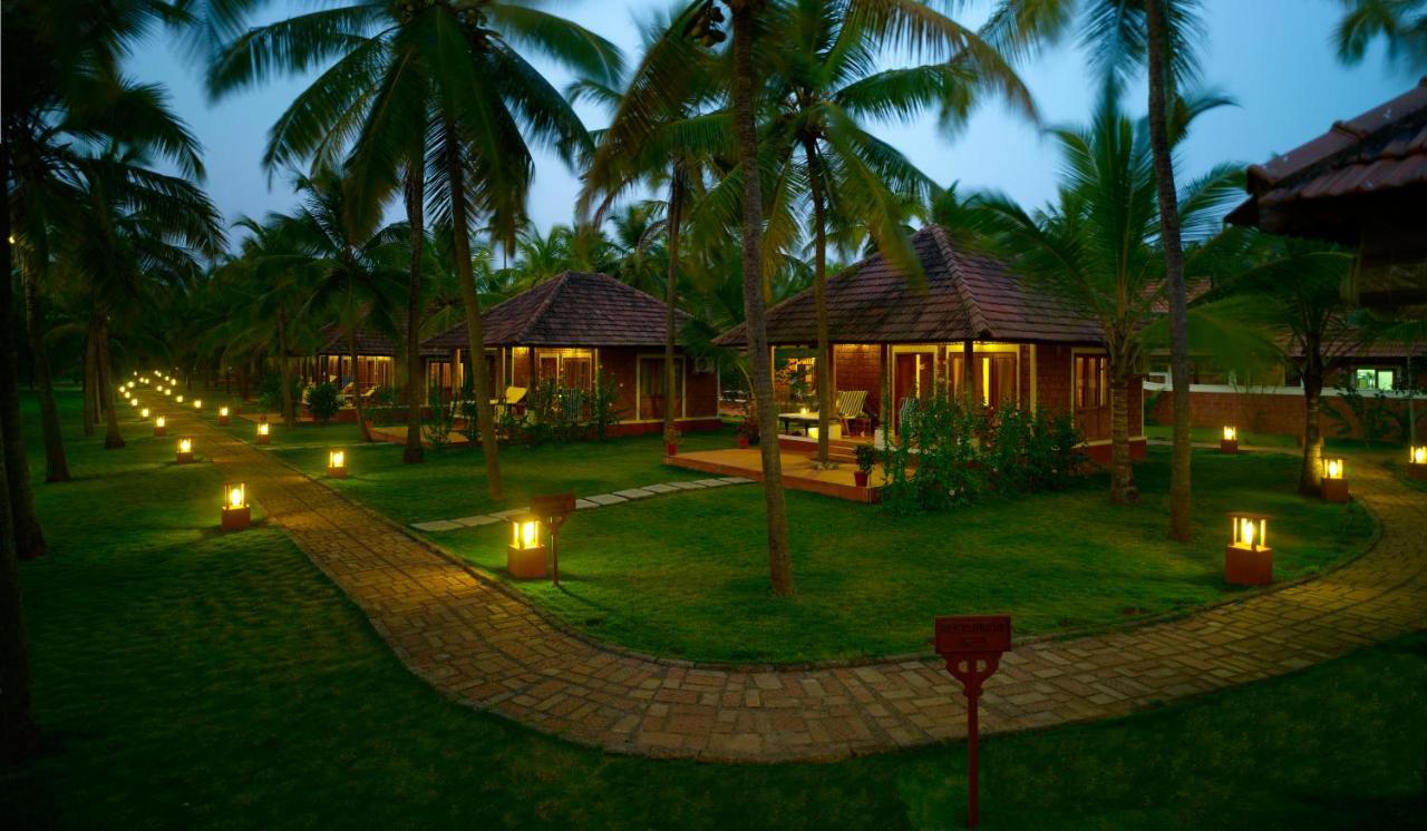 The Nattika Beach Resort Thrissur Buitenkant foto