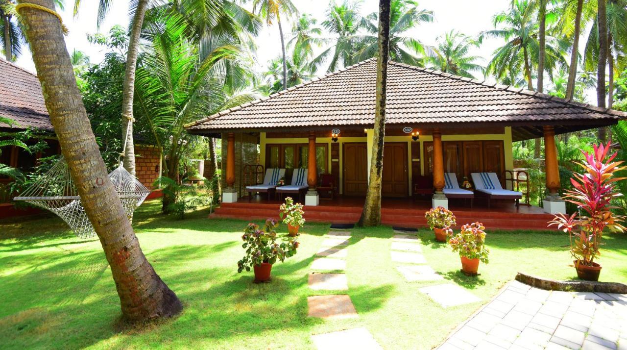 The Nattika Beach Resort Thrissur Buitenkant foto