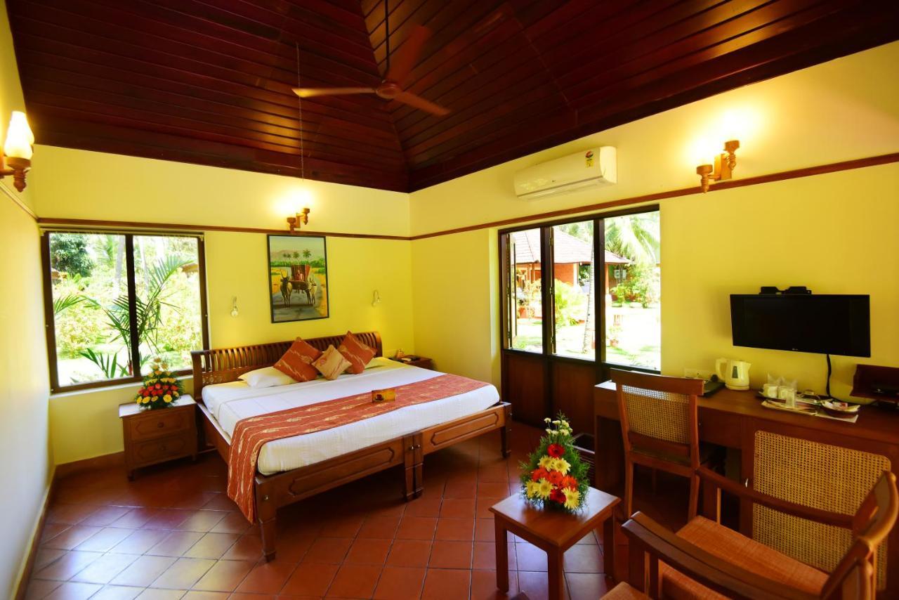The Nattika Beach Resort Thrissur Buitenkant foto
