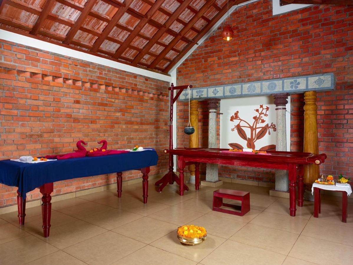 The Nattika Beach Resort Thrissur Buitenkant foto