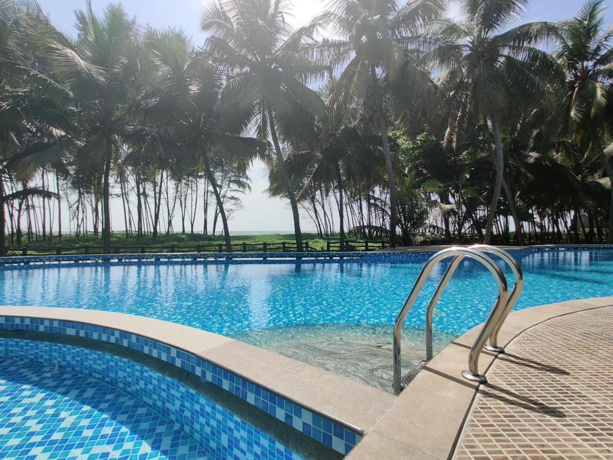 The Nattika Beach Resort Thrissur Buitenkant foto