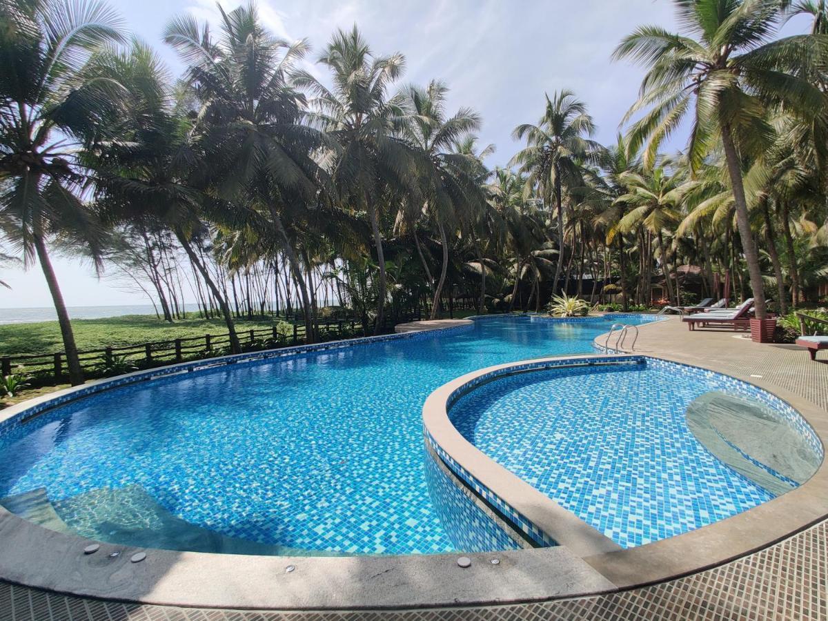 The Nattika Beach Resort Thrissur Buitenkant foto